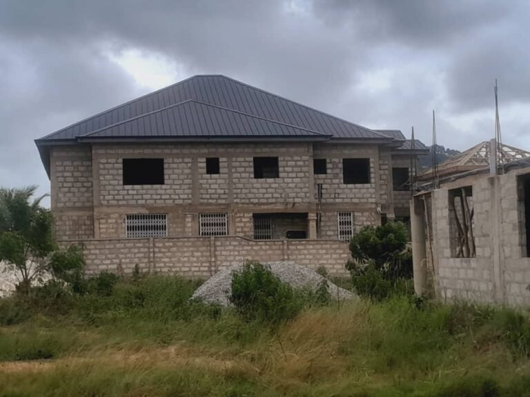 5 Warning Signs Your Roof Needs Repair Before It’s Too Late