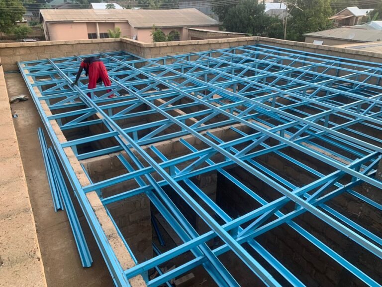 💰 Roof Replacement vs. Roof Repair: Which Option Is Right for You?